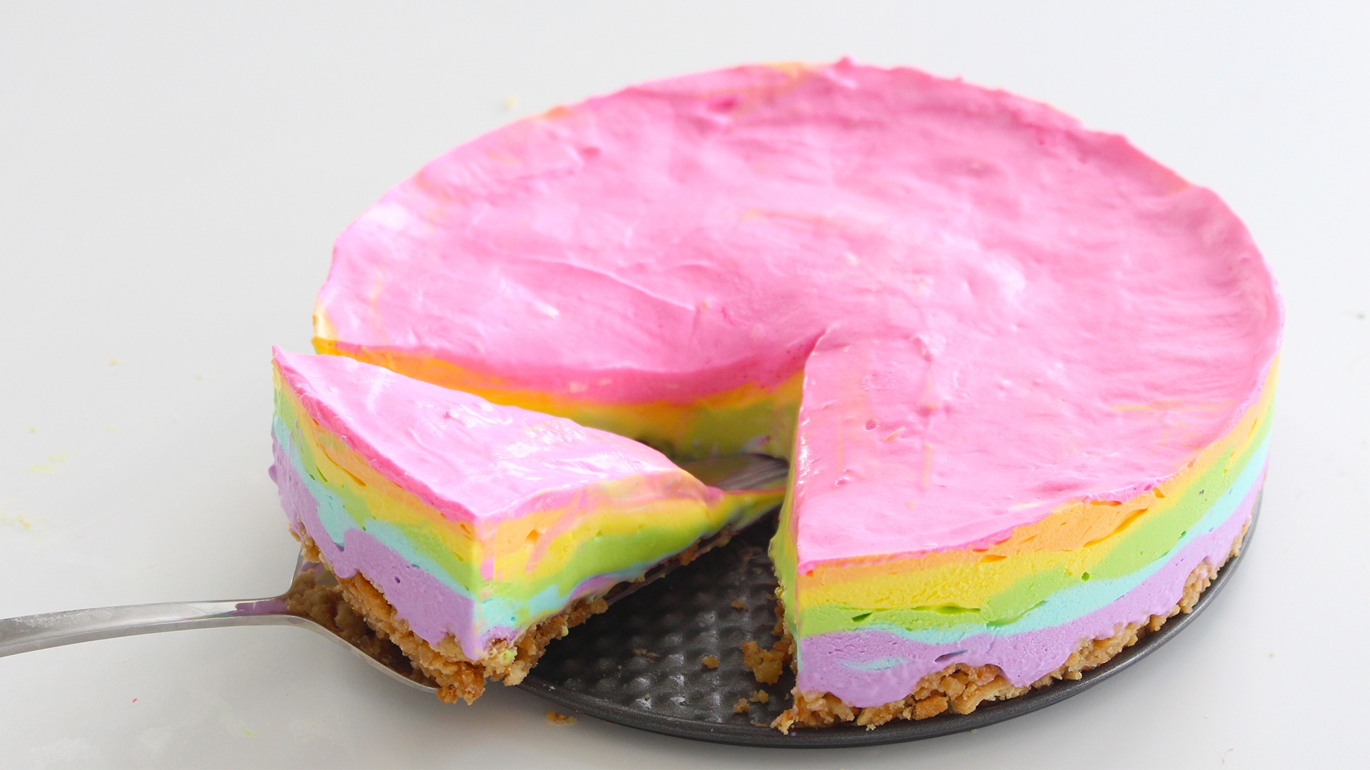 Froot Loops® No-Bake Rainbow Cheesecake