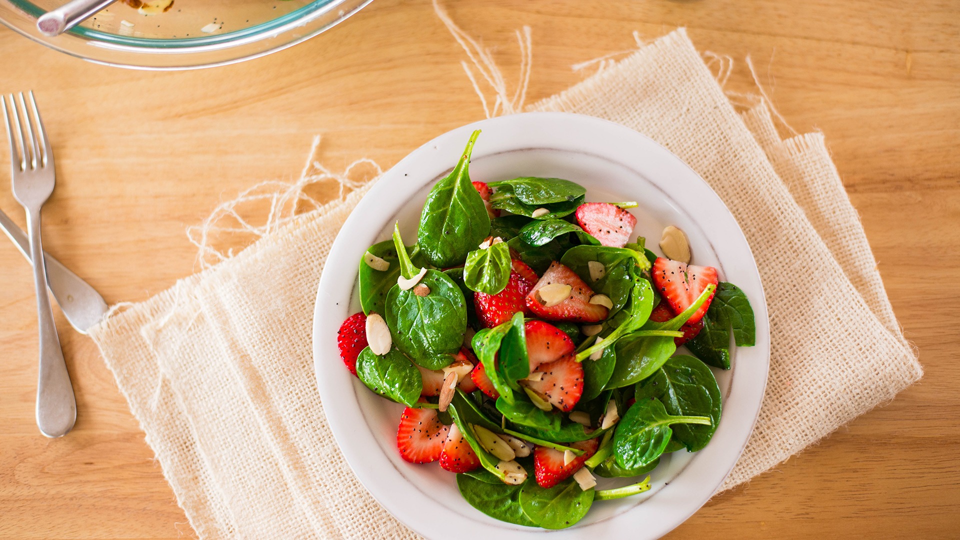 Strawberry Spinach Salad with Poppy Seed Dressing Strawberry Spinach Salad with Poppy Seed Dressing