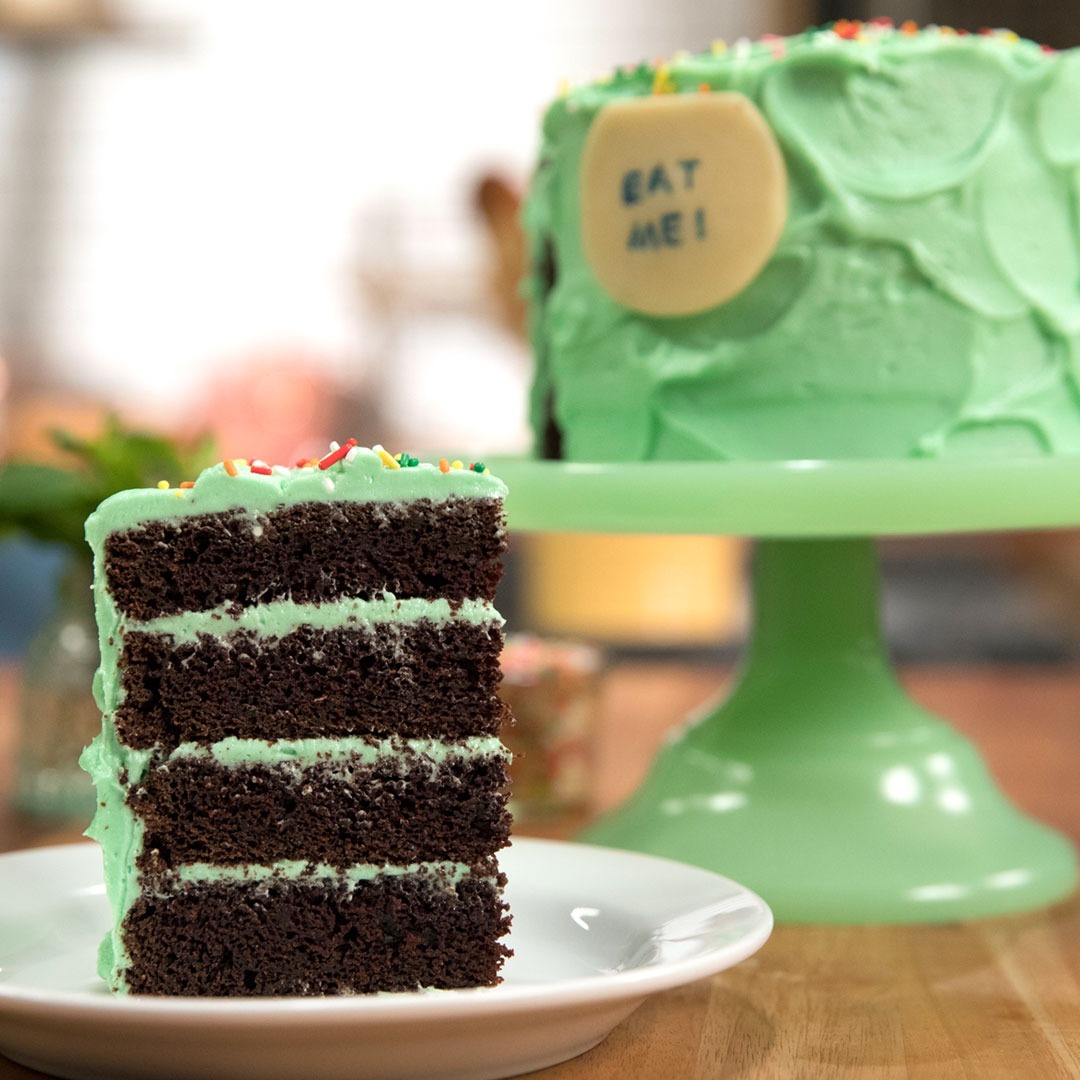 Chocolate Peppermint Bundt Cake — Let's Dish Recipes