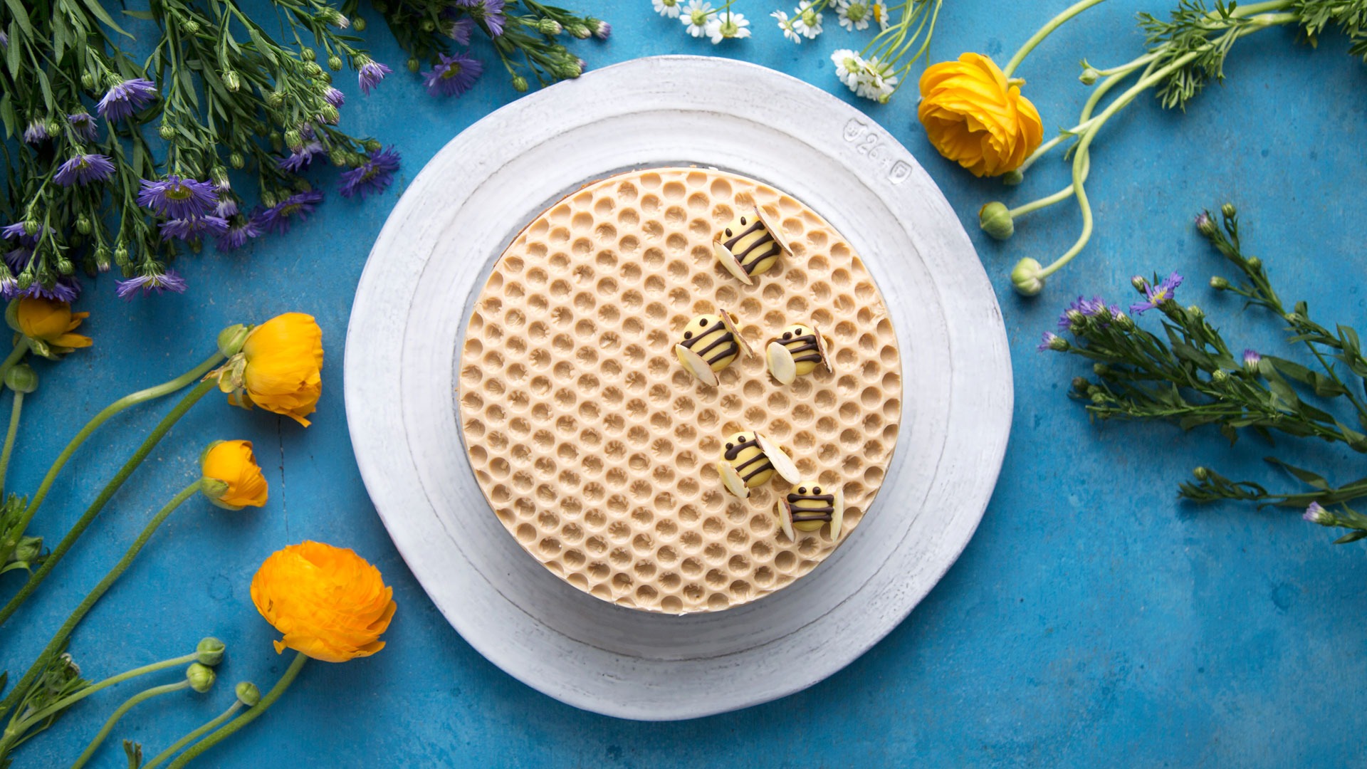 Beehive Cheesecake | Tastemade