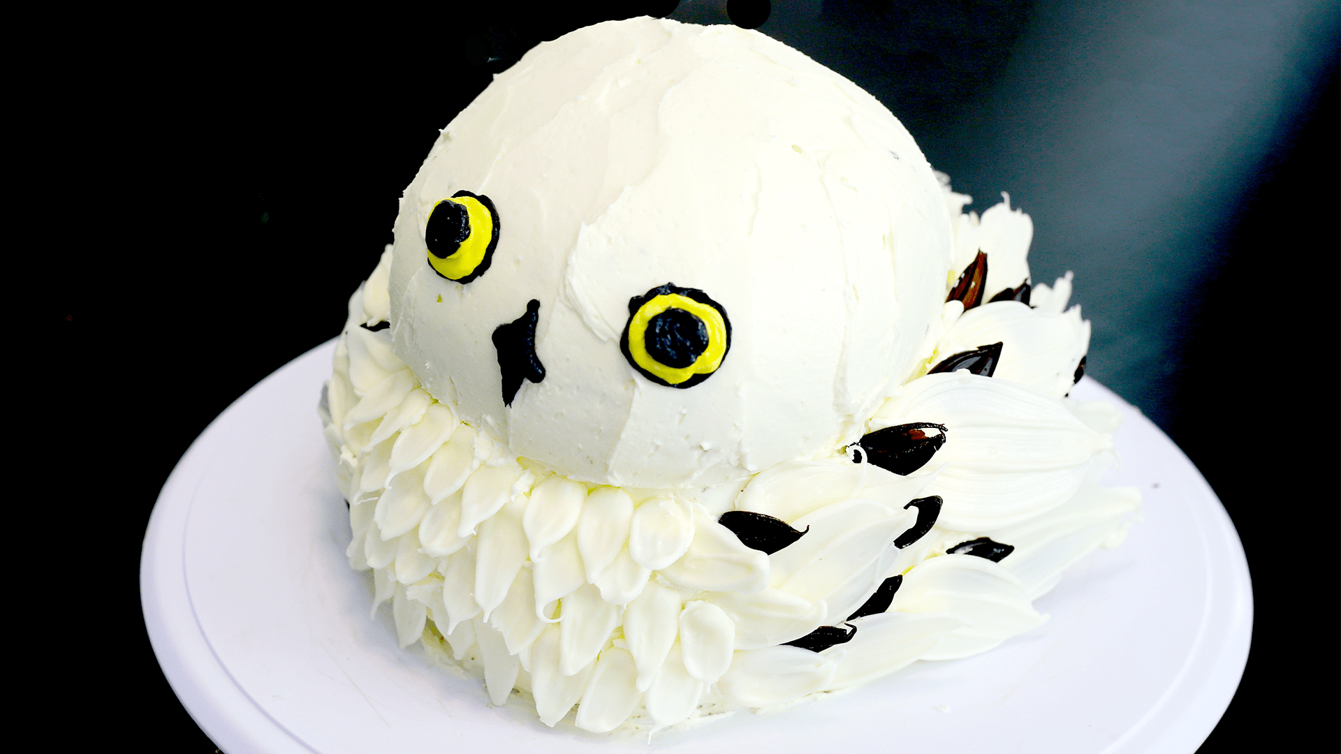 Stuffed Cakes: The Owl and the Twister Dodge Ball Baby Shower Cakes