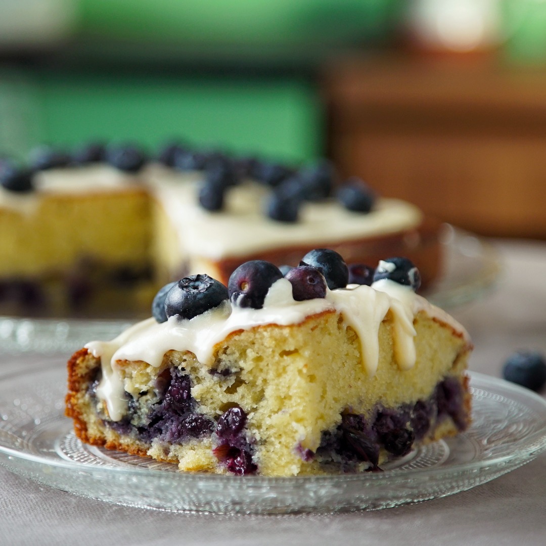 Blueberry Sponge Cake | Tastemade