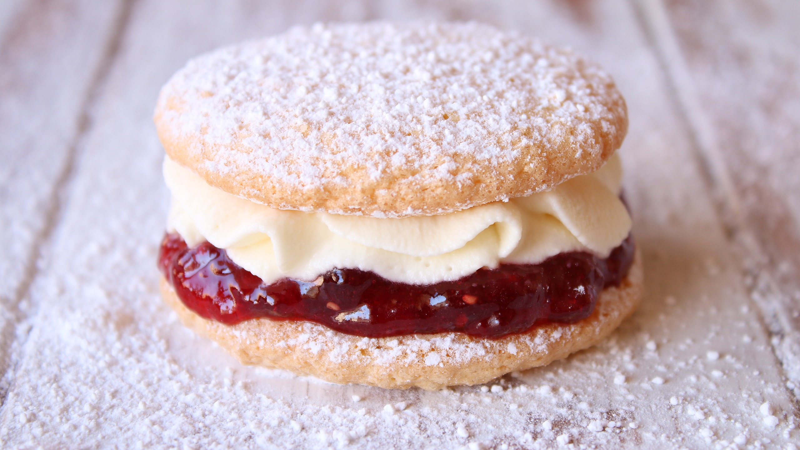 Sponge Kisses Tastemade