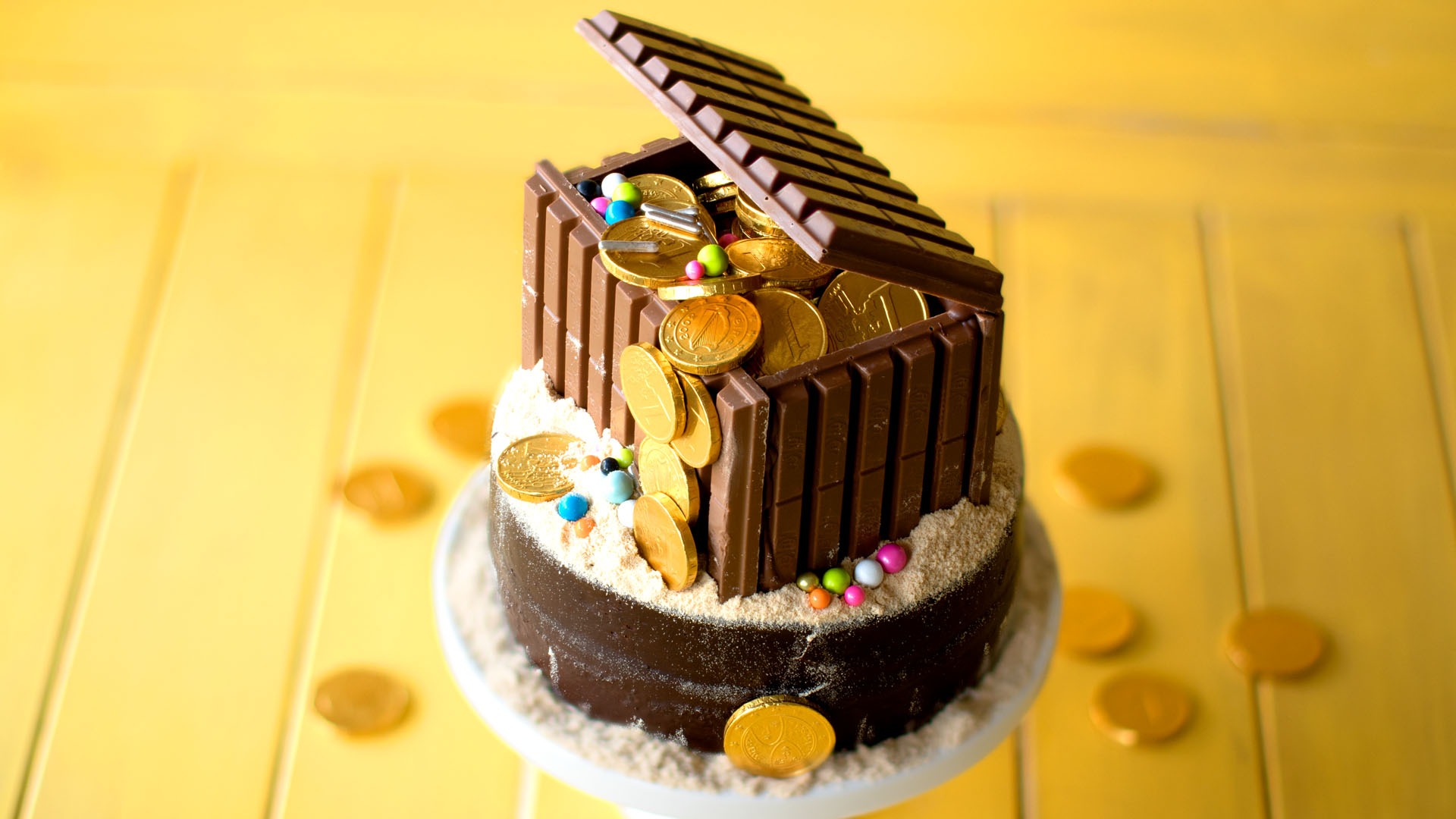 Kit Kat M&M Chocolate Cake – Shasa's Noms