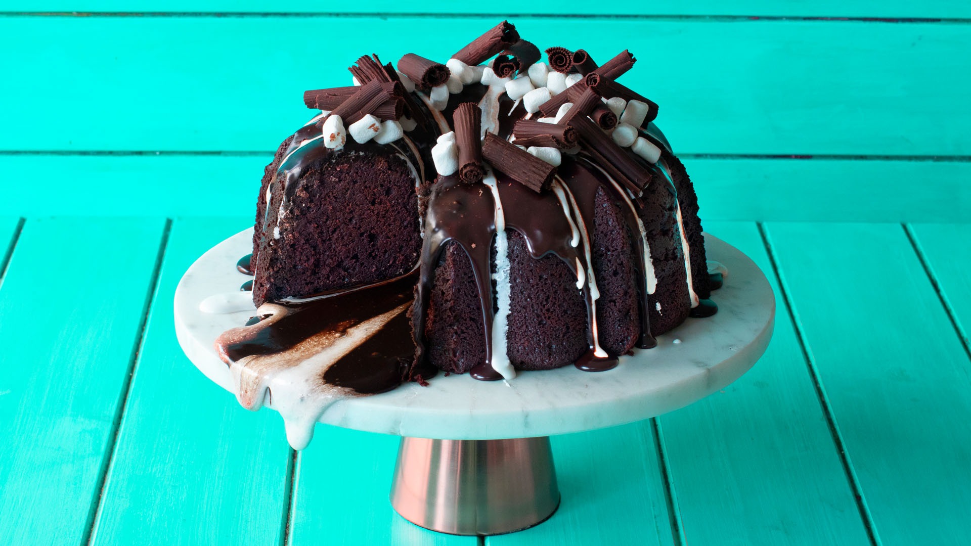 Mini Chocolate Bundt Cake - Cooking with Curls