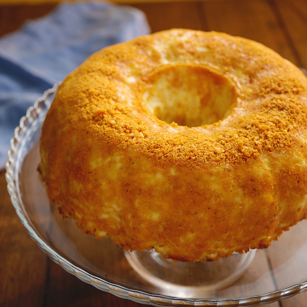 Mac Cheese Crisp Bundt