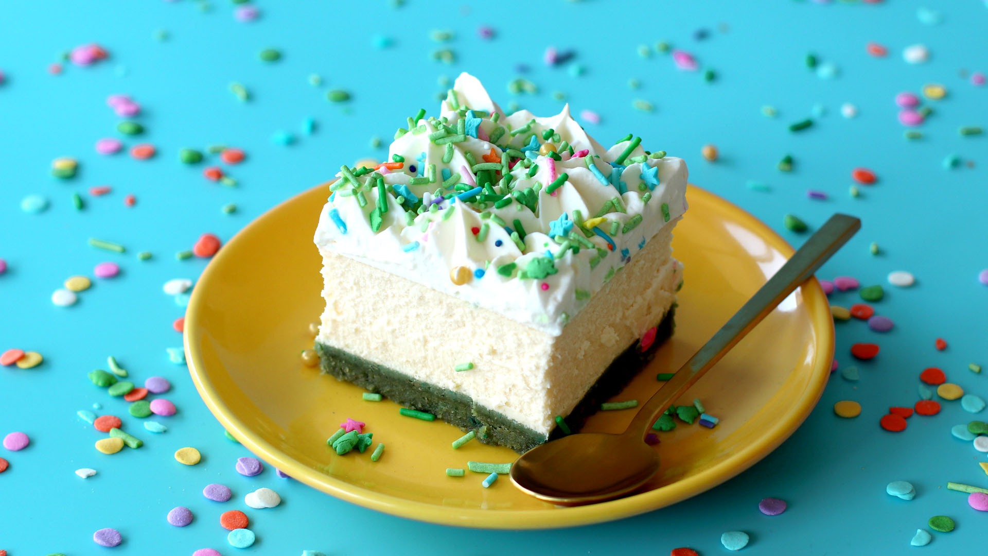 Delicious Green Velvet Cheesecake Cake