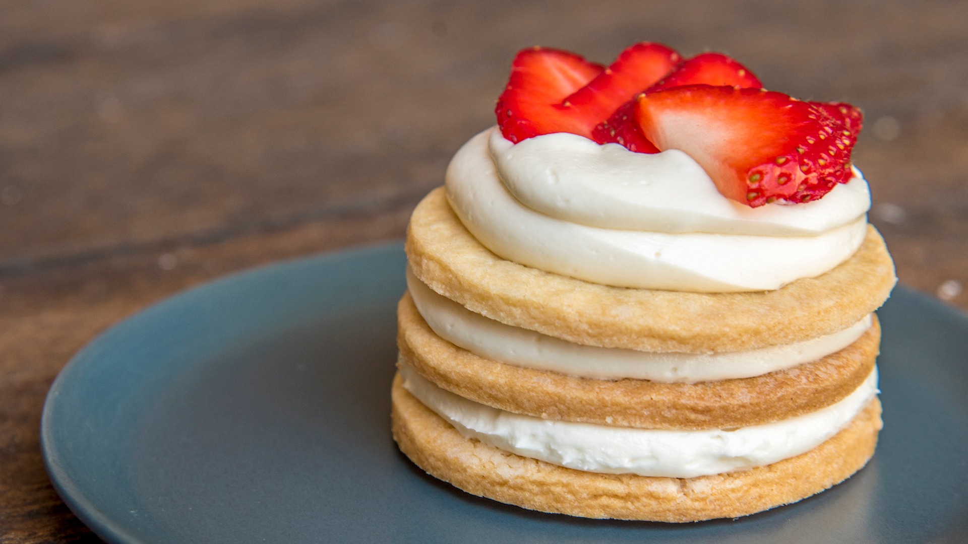 Mini Strawberry Shortcake Cookie Cups Recipe - Creations by Kara